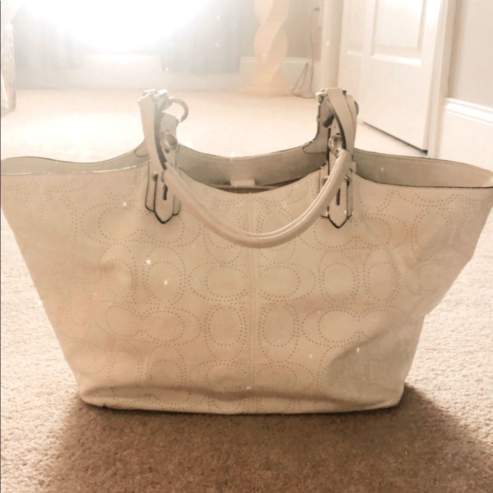 COACH NWOT White Leather C logo bag